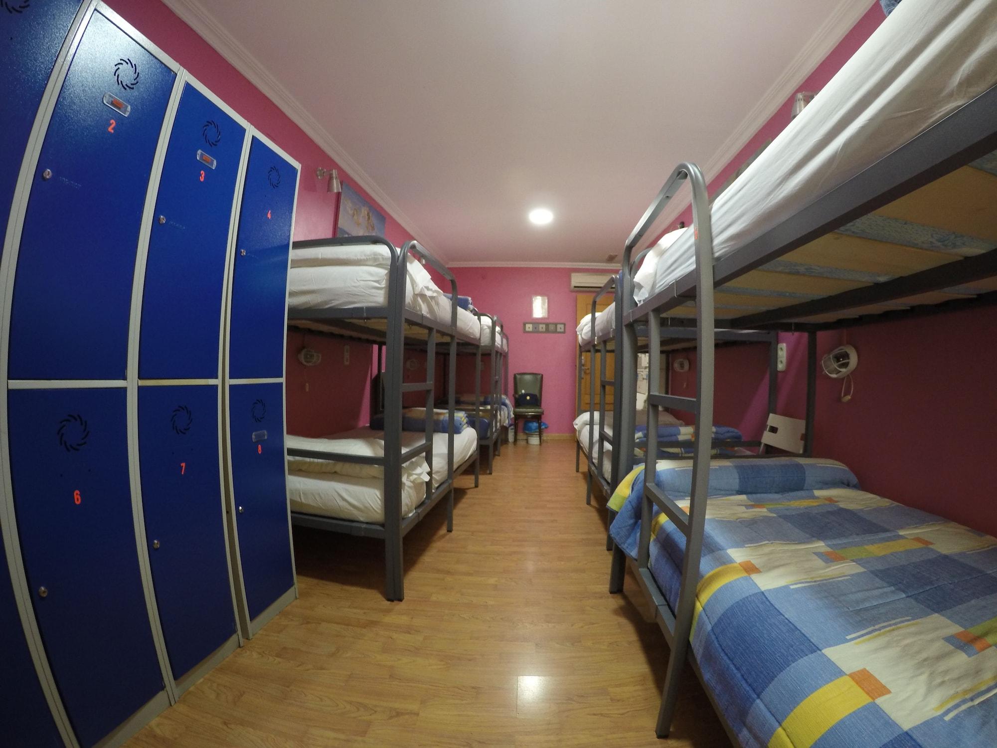 Rc Miguel Angel Hostel Madrid Luaran gambar Hostel in Madrid, Spain